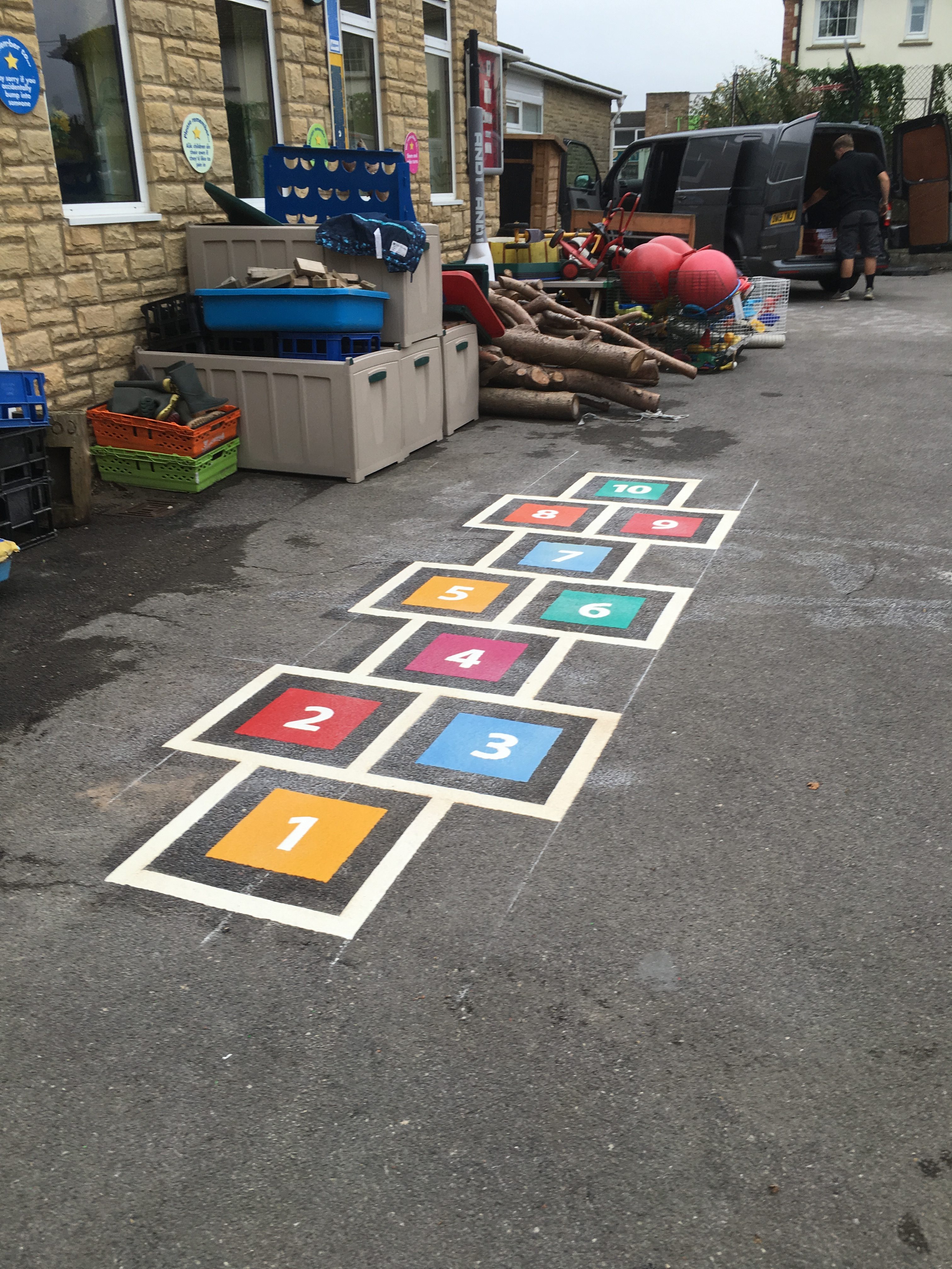 PMHOP21 Hopscotch Solid Outline rotated